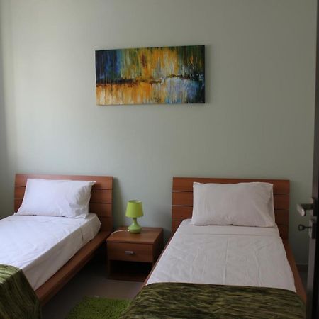 Sunny 2 Bedroom, 2 Bathrooms, Seaside Apt. Sliema Exterior foto