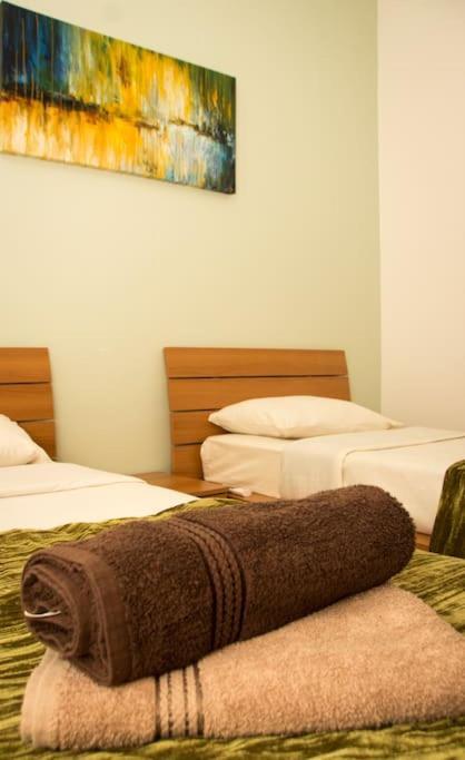 Sunny 2 Bedroom, 2 Bathrooms, Seaside Apt. Sliema Exterior foto