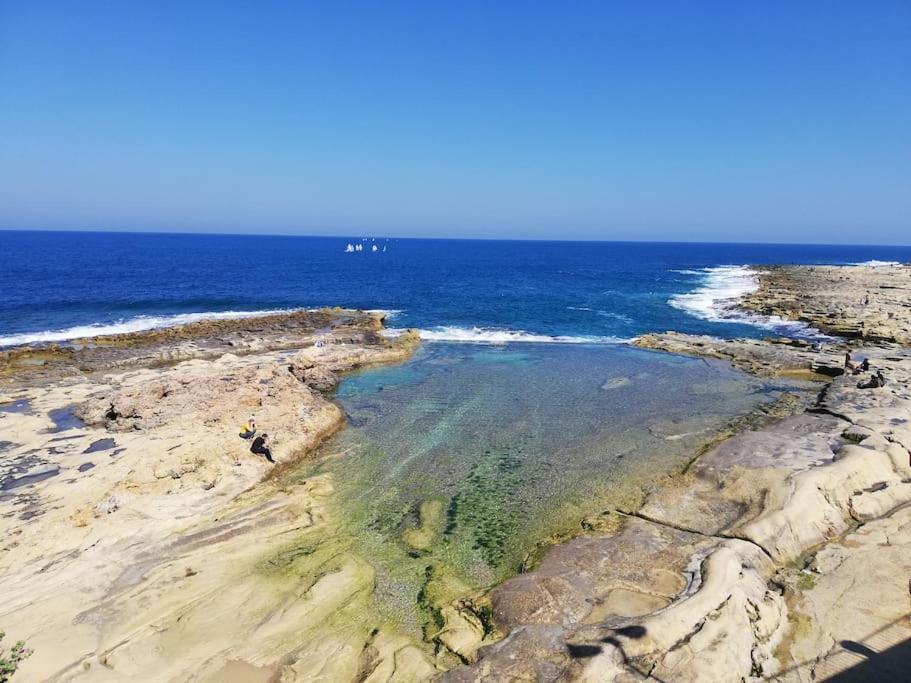 Sunny 2 Bedroom, 2 Bathrooms, Seaside Apt. Sliema Exterior foto