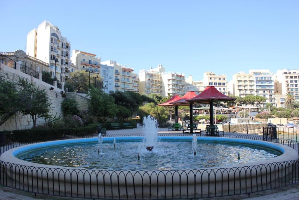Sunny 2 Bedroom, 2 Bathrooms, Seaside Apt. Sliema Exterior foto